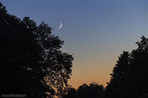 Księżyc, Wenus i Mars 19:55UT