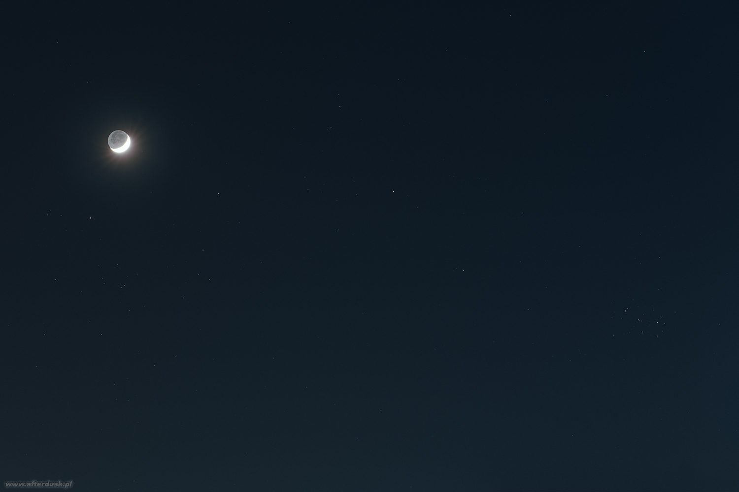 Mars, Księżyc i Plejady 9. kwietnia 2019 roku