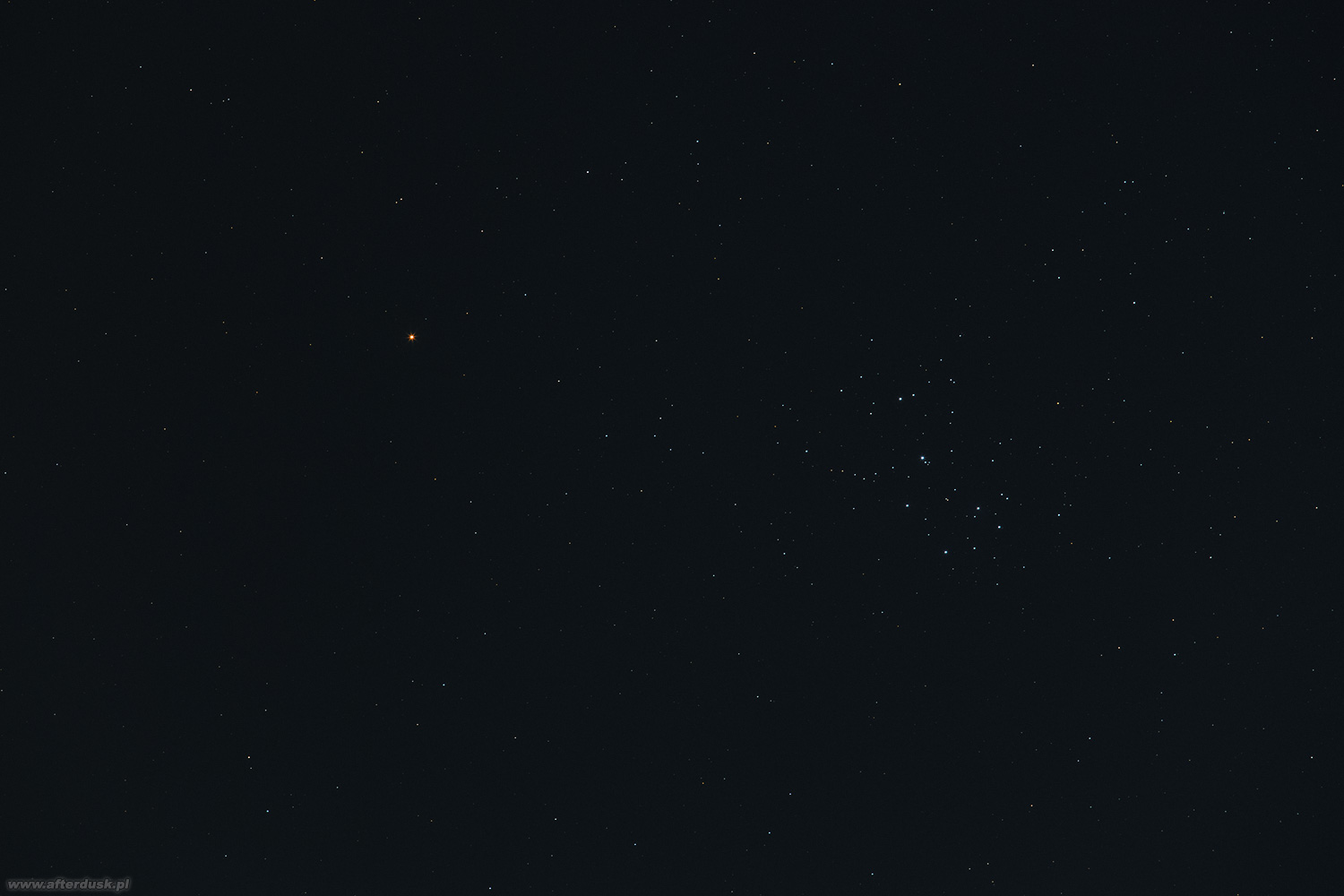 Mars i Plejady 1. kwietnia 2019 roku