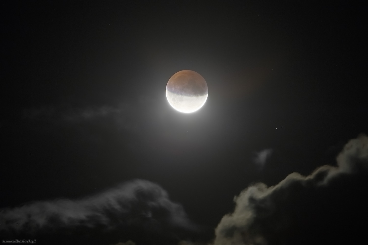 Zaćmienie Księżyca 21:48UT