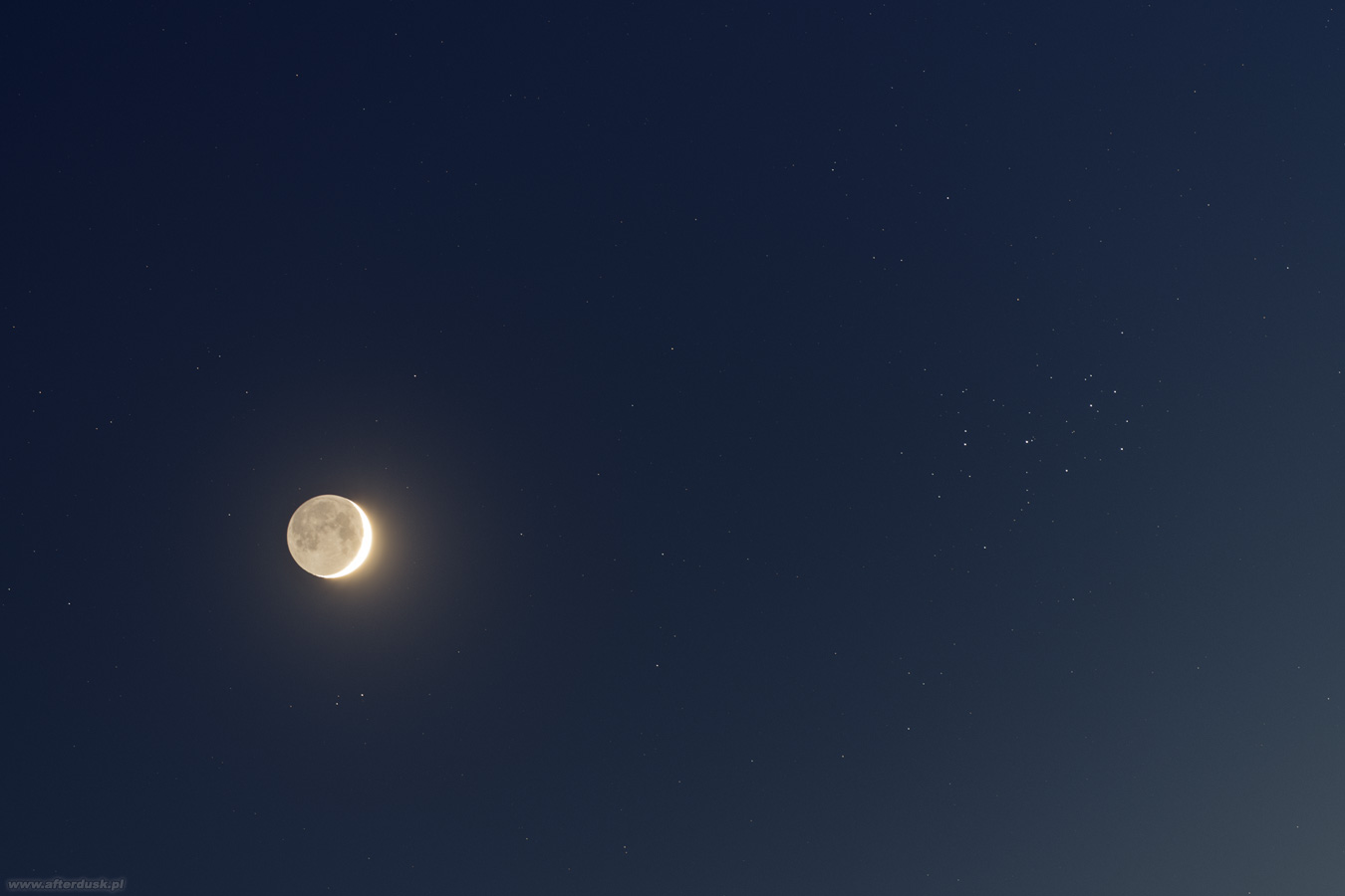 Księżyc i Plejady, 22.04.2023, 19:26UT